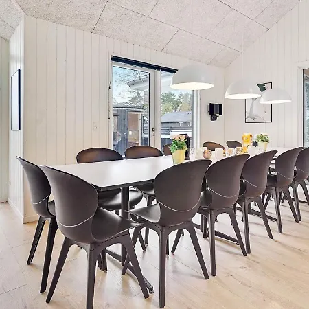 Feriehus 14 Person In V Ggerl Se