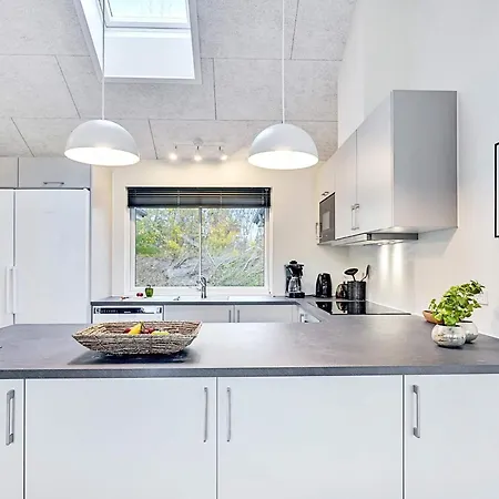 Vakantiehuis 5 Star In Vaeggerlose Bøtø By