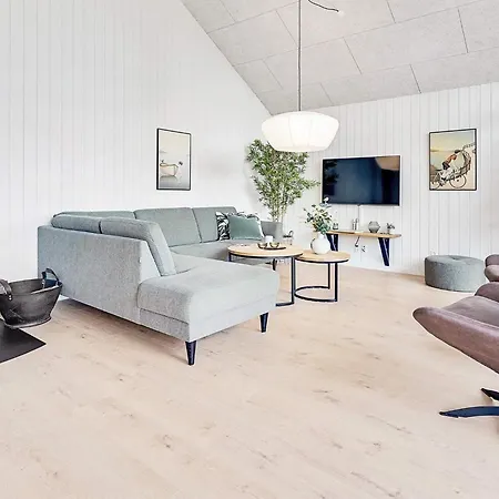 Vakantiehuis 5 Star In Vaeggerlose Bøtø By