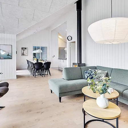 Vakantiehuis 5 Star In Vaeggerlose Bøtø By