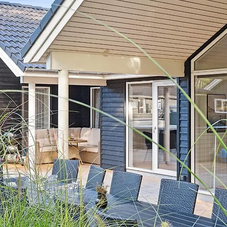 14 person holiday home in Væggerløse Feriehus